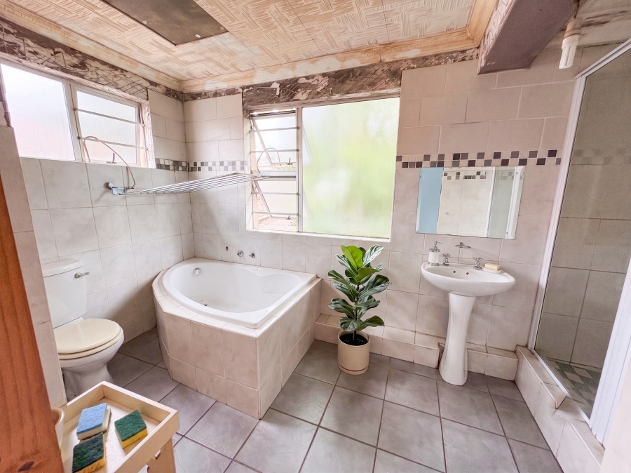 3 Bedroom Property for Sale in Cambridge Eastern Cape